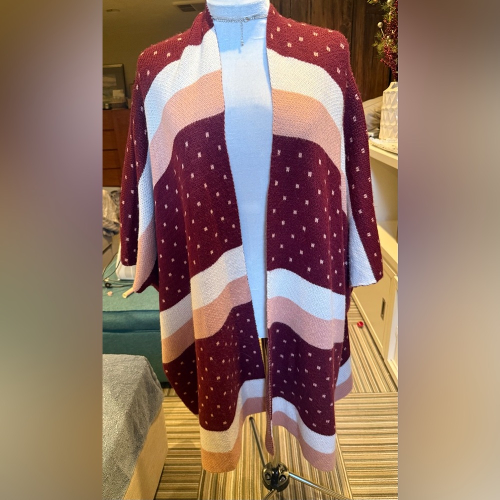 House of Harlow 1960 Burgundy and Pink shawl